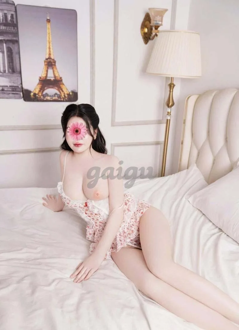 TRÚC ANH - Nàng thơ chuẩn model - xinh chuẩn thước ngọc