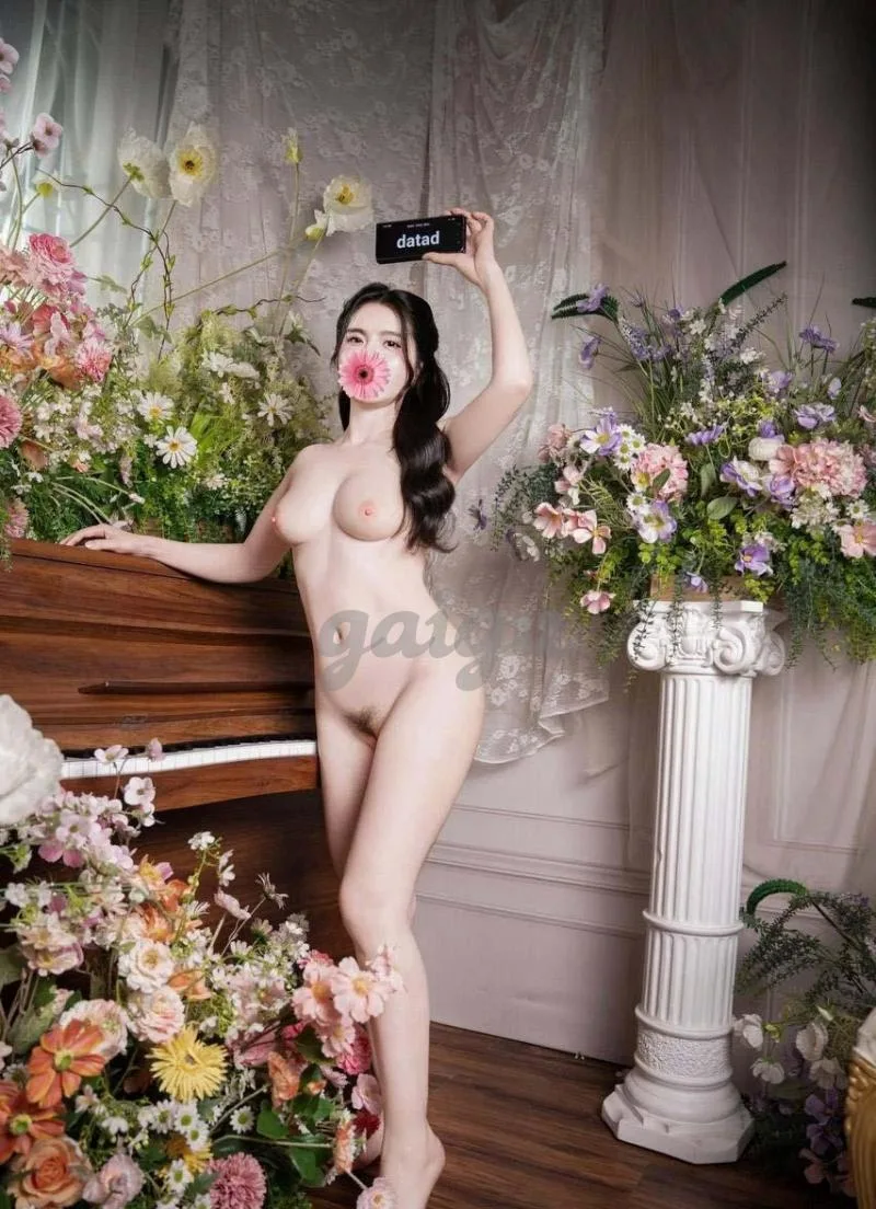 TRÚC ANH - Nàng thơ chuẩn model - xinh chuẩn thước ngọc