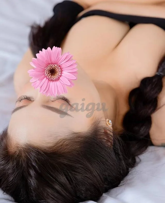 Khánh Quỳnh - Sexy quyến rũ - Làm tình ngây ngất