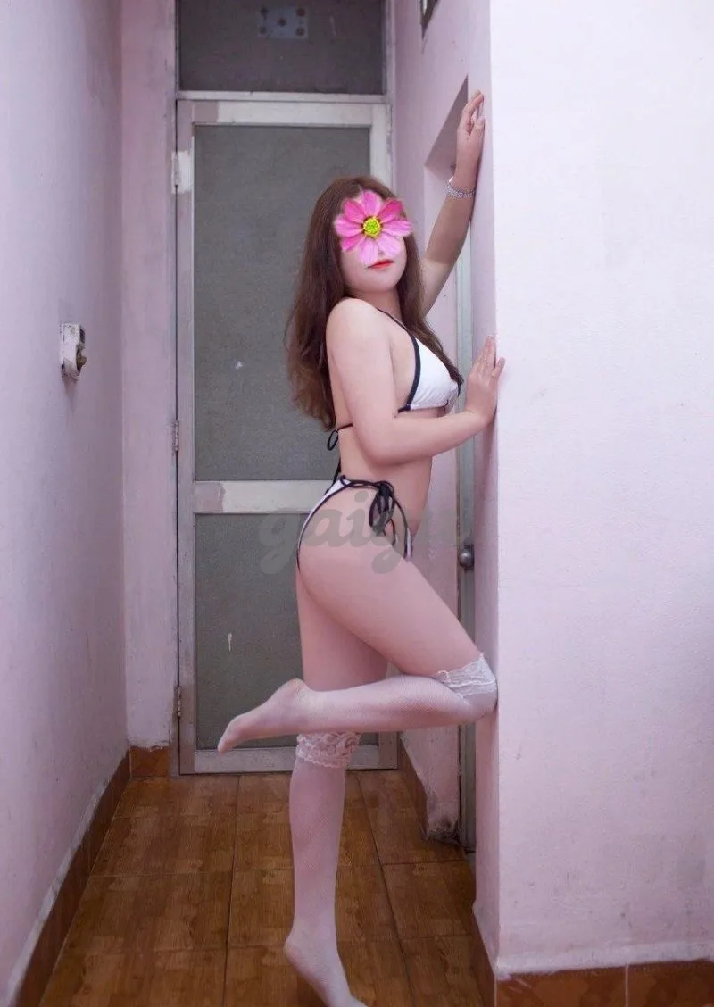 ❤️ NGỌC NHI ❤️ Em gái Mặt xinh - Vú Bự - Yêu chiều khách