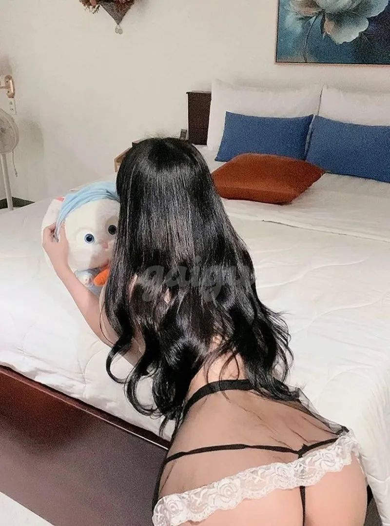 TÔ BẢO NHI 2K1 - THÍCH COSPLAY - dâm ngon dáng dây siêu yêu