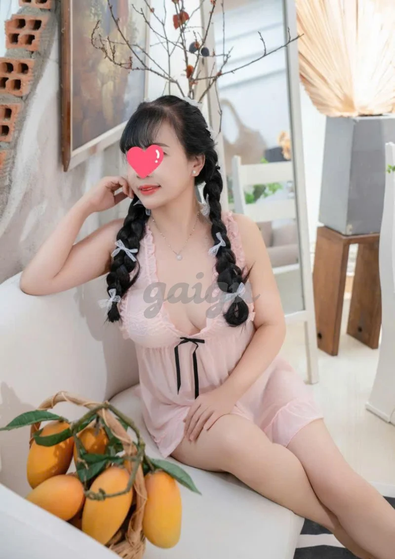 ÔN HÍT BÚ LIẾM LÀM TÌNH CỰC PHÊ – EM HÀNG NGOAN TÌNH CẢM CHIỀU KHÁCH HẾT MÌNH