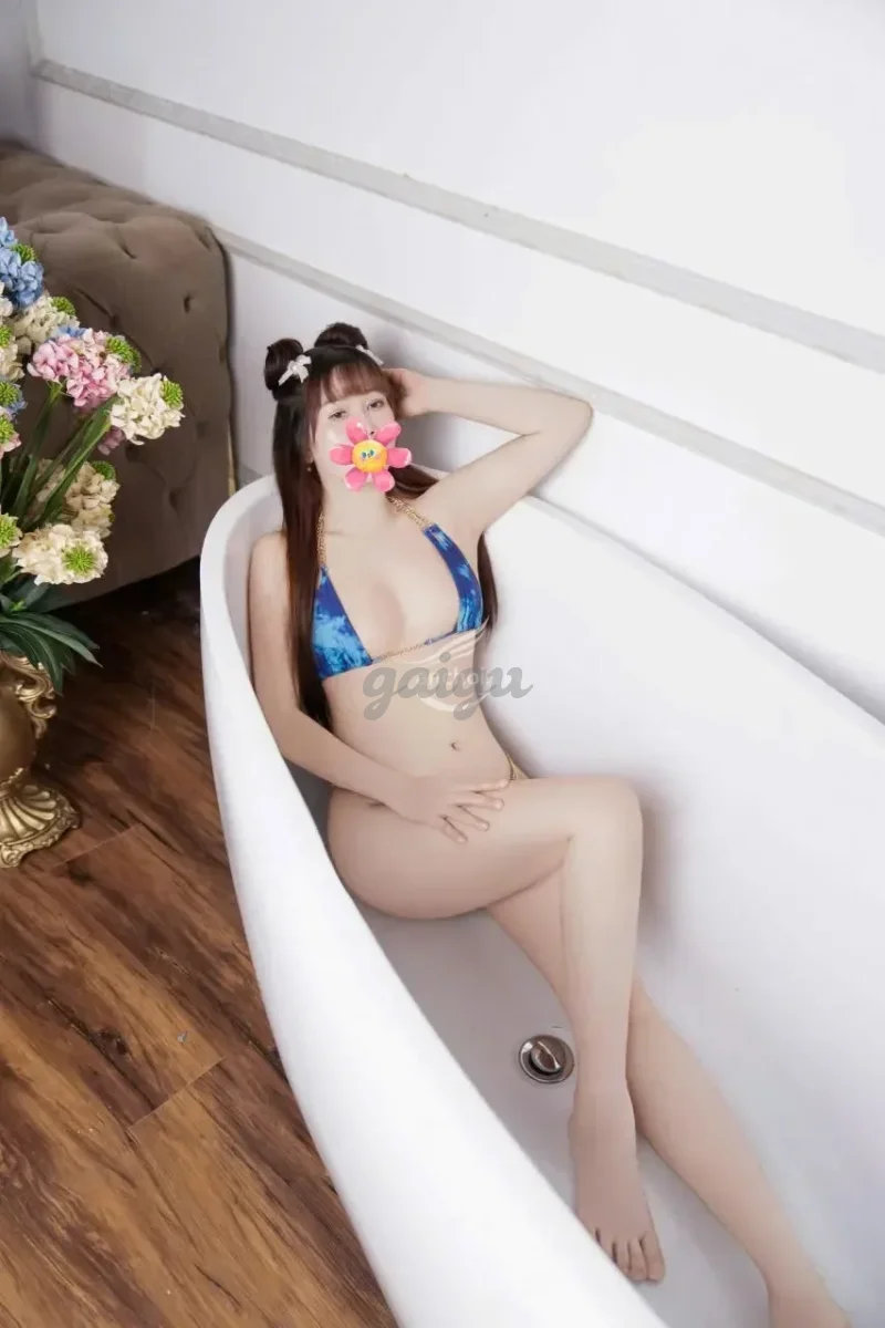 Tiểu Vy: BODY ĐẸP, MẶT XINH BABY VÀ SANG TRỌNG