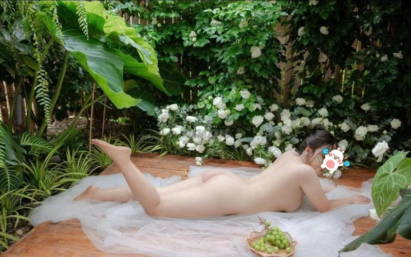 GÁI DÂM THẢO LY_ MẶT XINH DỄ THƯƠNG VỚI CÁI BYM ƯỚT ÁT