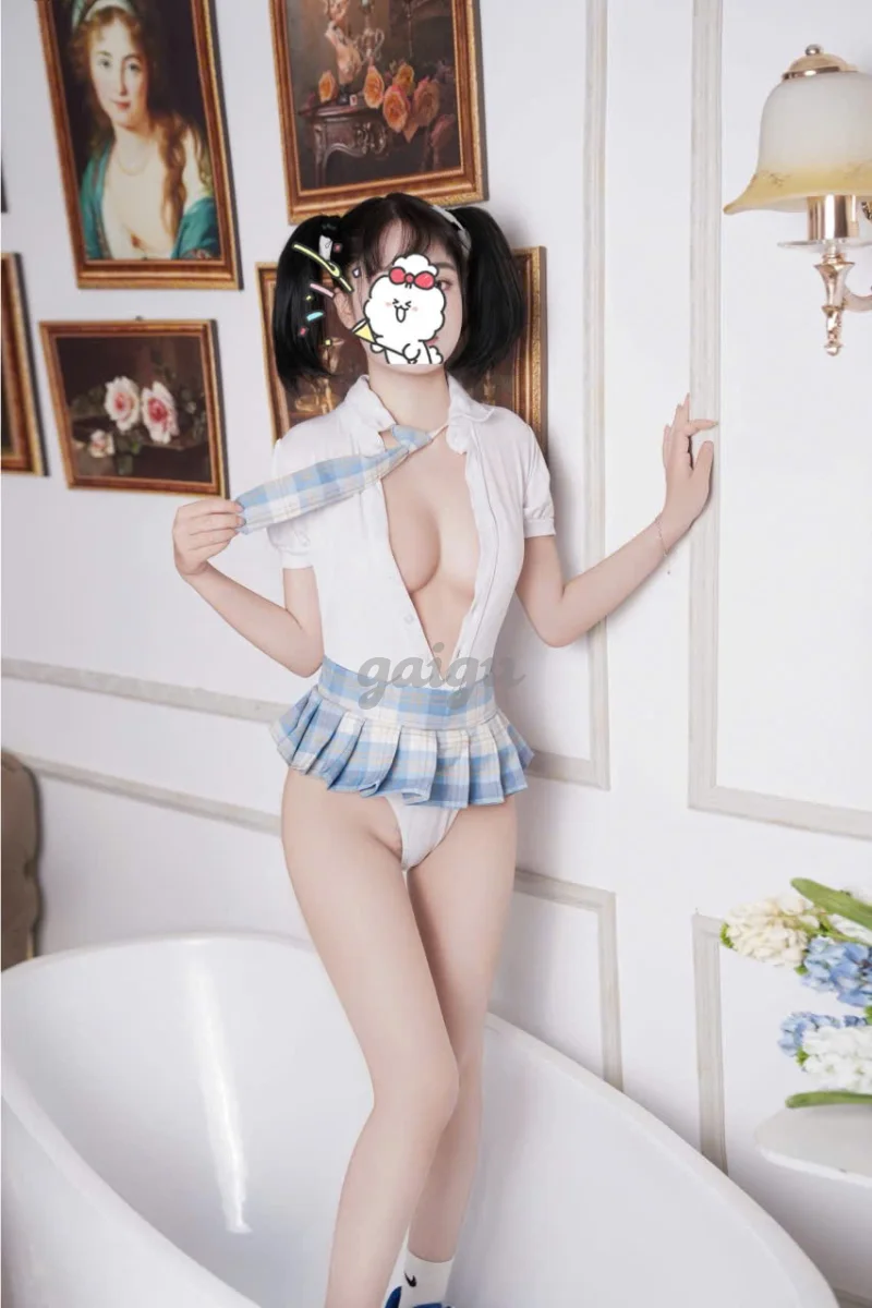*HOT* BÉ TRIỆU VY* MẶT XINH- DÁNG ĐẸP-VU TO.