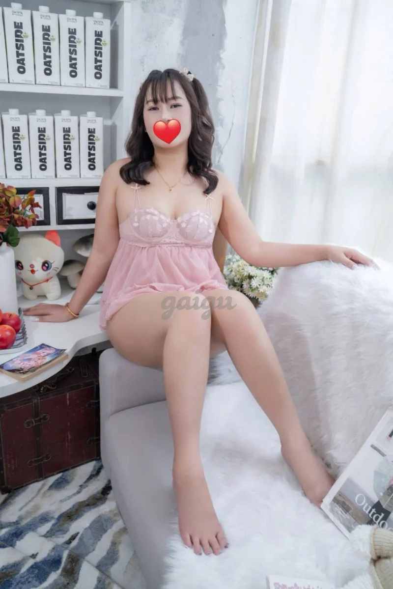Gia Hân_ Gái dâm chiều khách, làm tình cực đã