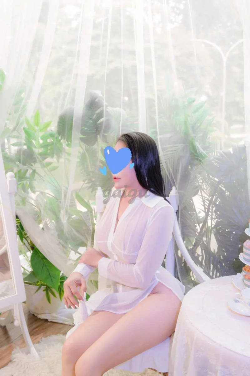 SU SU - BÚP BÊ MẶT CỰC XINH EM NGỰC TO, BƯỚM NGON – SV BAO PHÊ NHIỆT TÌNH PHỤC VỤ ANH EM