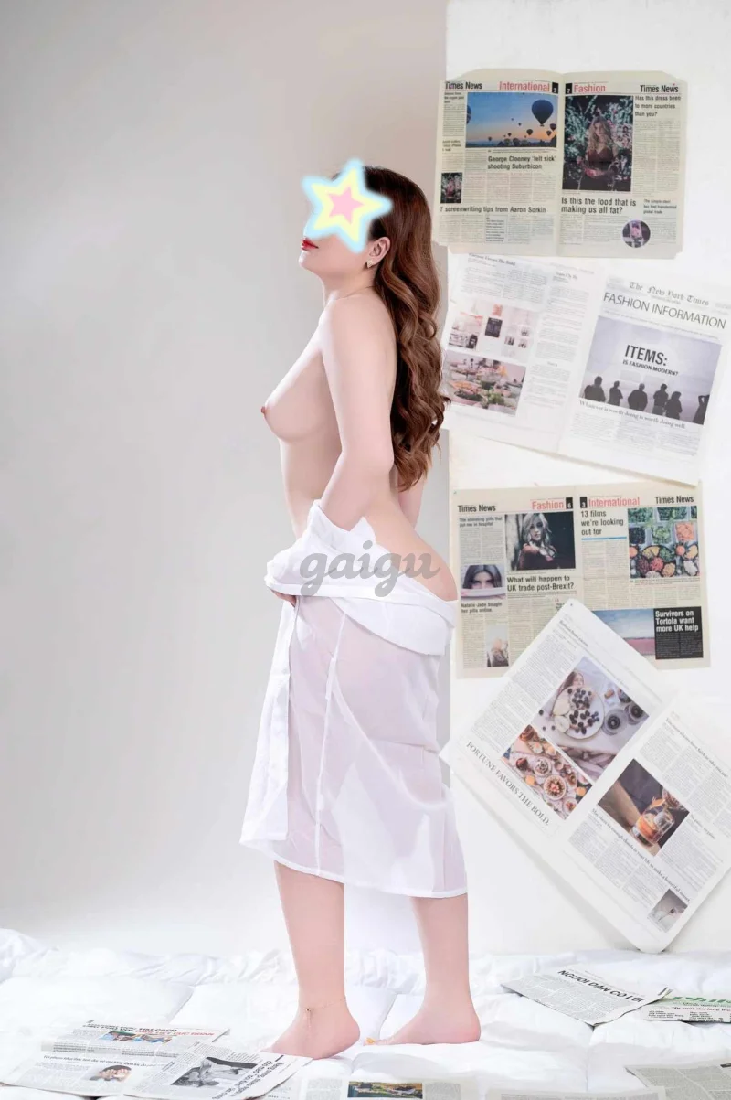 ⭐HẠNH TRANG NGỌT NGÀO XINH ĐẸP MÀ CÒN BIẾT CHIỀU CHUỘN