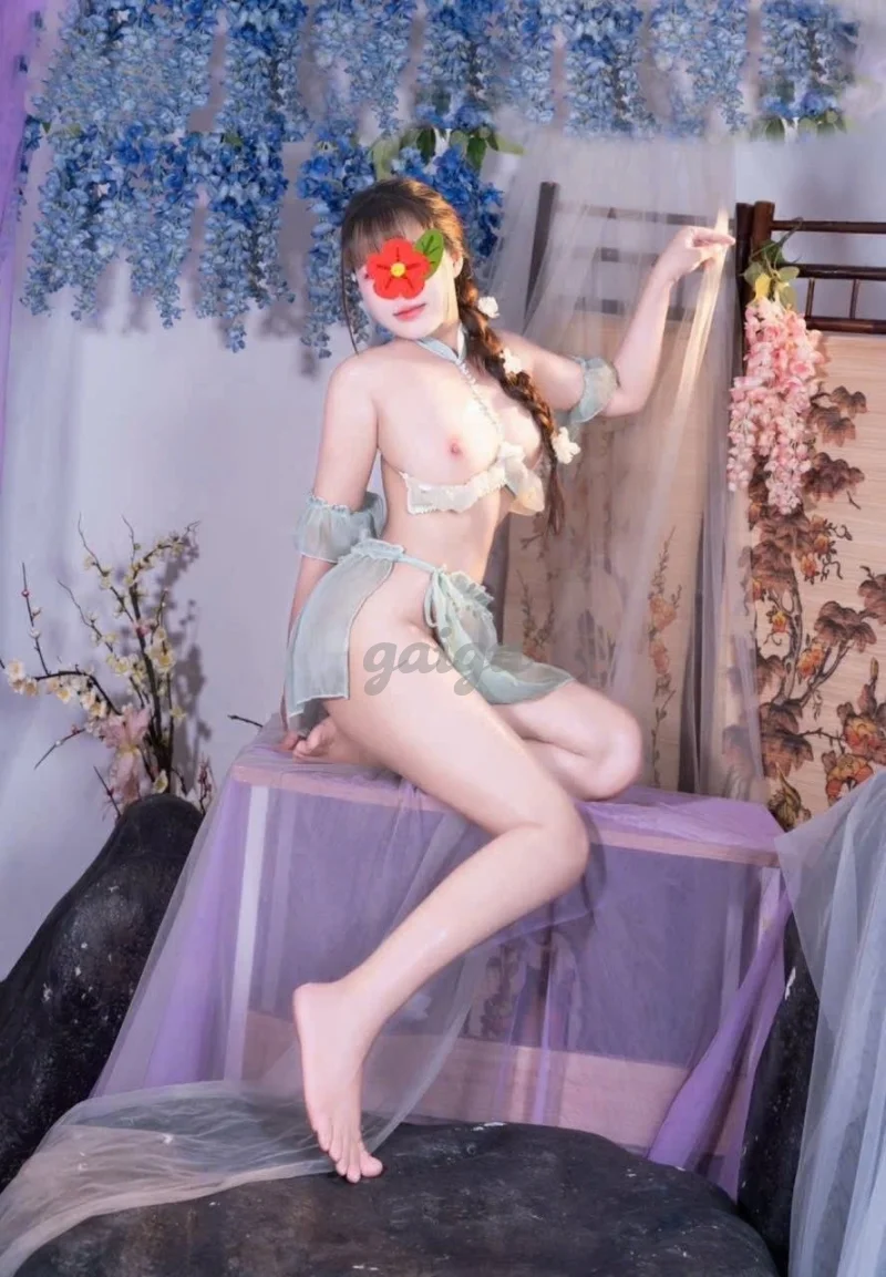 NGỌC ANH XINH ĐẸP DUYÊN DÁNG
