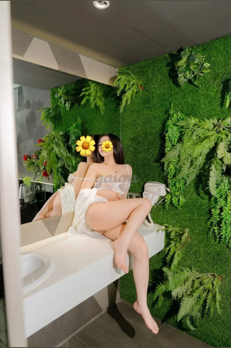 Bảo Bối🦋Vú Bự Cực Phẩm🦋Mặt Xinh Dáng Chuẩn