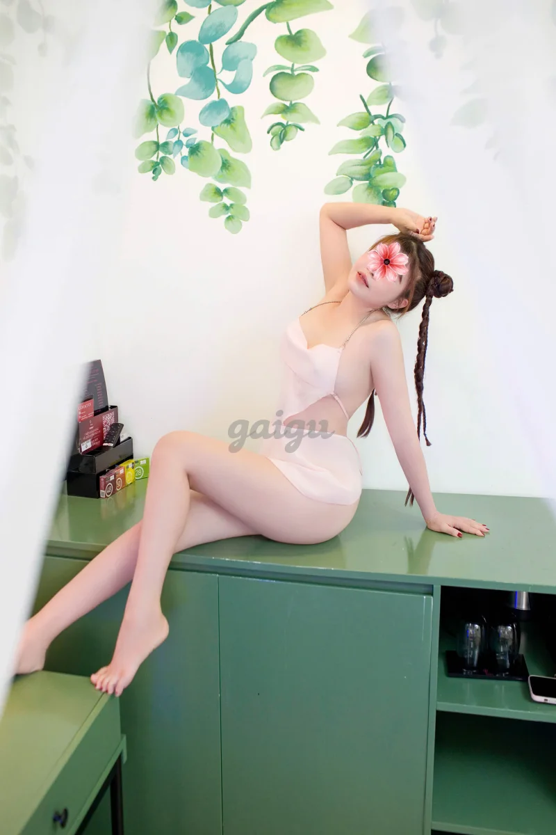 KHÁNH NGÂN SEXY - DÂM ĐÃNG TÌNH CẢM - CHIỀU KHÁCH NHƯ NGƯỜI YÊU