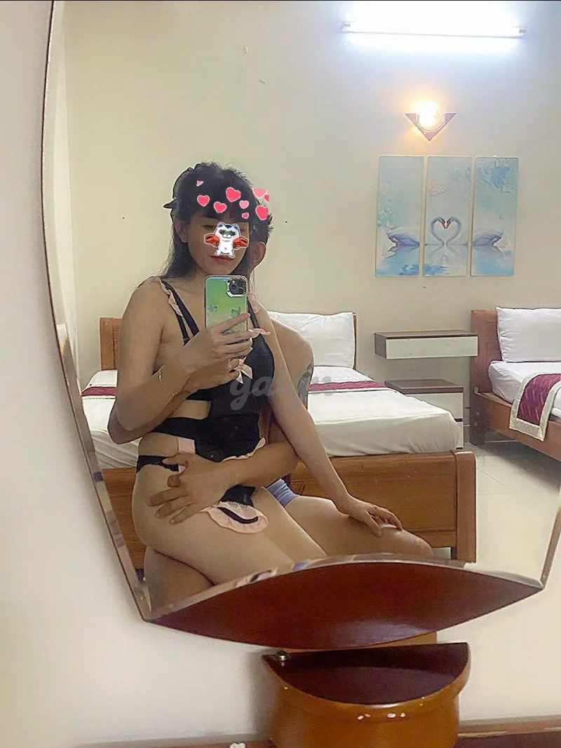 Băng Di xinh đẹp sắc sảo Phục vụ chu đáo cosplay sexy : Hầu gái , nữ sinh ren lưới lọt khe..