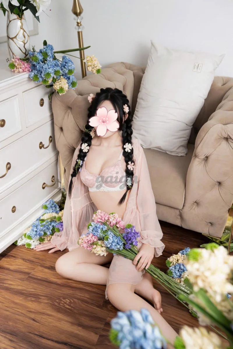 ❣️Hân Hân❣️Gái non 2k6 vú bím hồng, mặt xinh duyên dáng