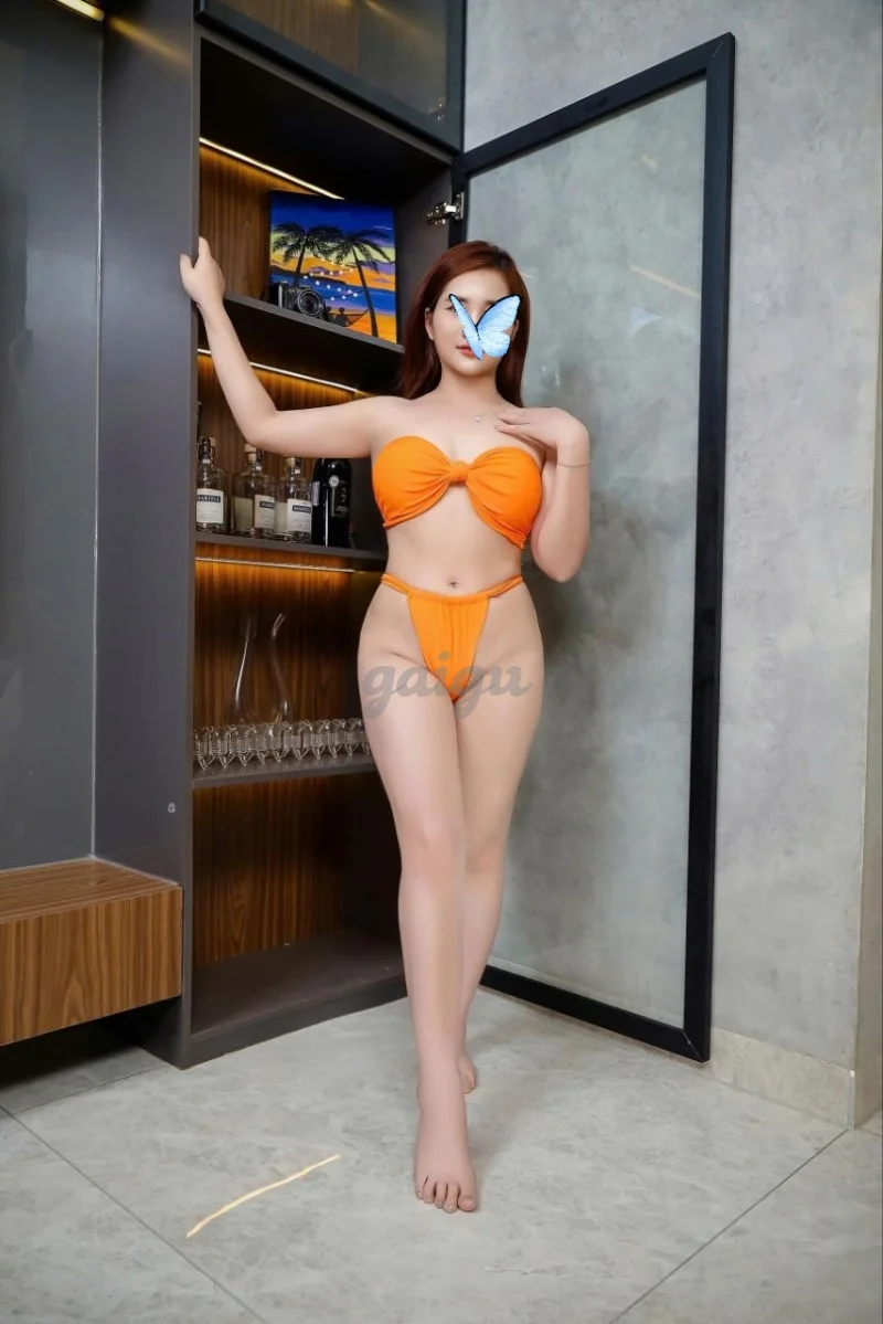 NEW ⭐NHÃ UYÊN XINH ĐẸP MỘNG NƯỚC HÀNG CHIỀU CHUỘN HẾT MỰC