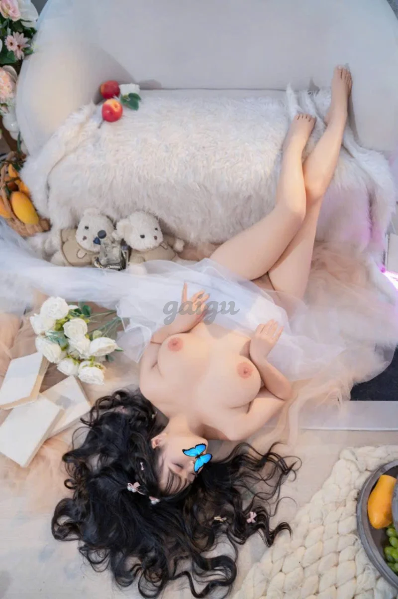 QUỲNH CHI DỊU DÀNG,XINH XẮN,NGỰC TO,SEVRICE TỐT YÊU NGHỀ