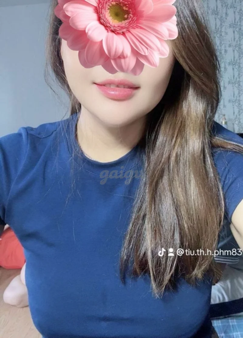 ❤️CLIP HOT XINH❤️BÉ NGỌC ANH GÁI DÂM MÊ CHỊCH THÈM BÚ CU LÀM TÌNH RẤT DÂM CHIỀU KHÁCH