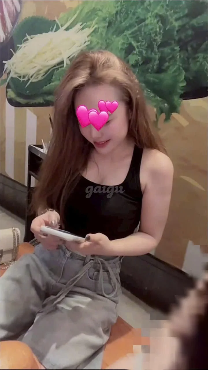 Tú Linh 🌸 hàng chiều chuộng, ngoan xinh , nhiệt tình.