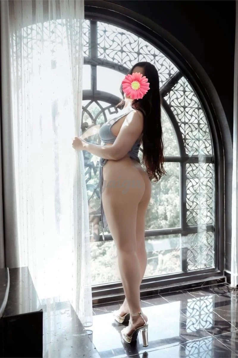 Tuyết Mai - Em gái sexy, quyến rũ