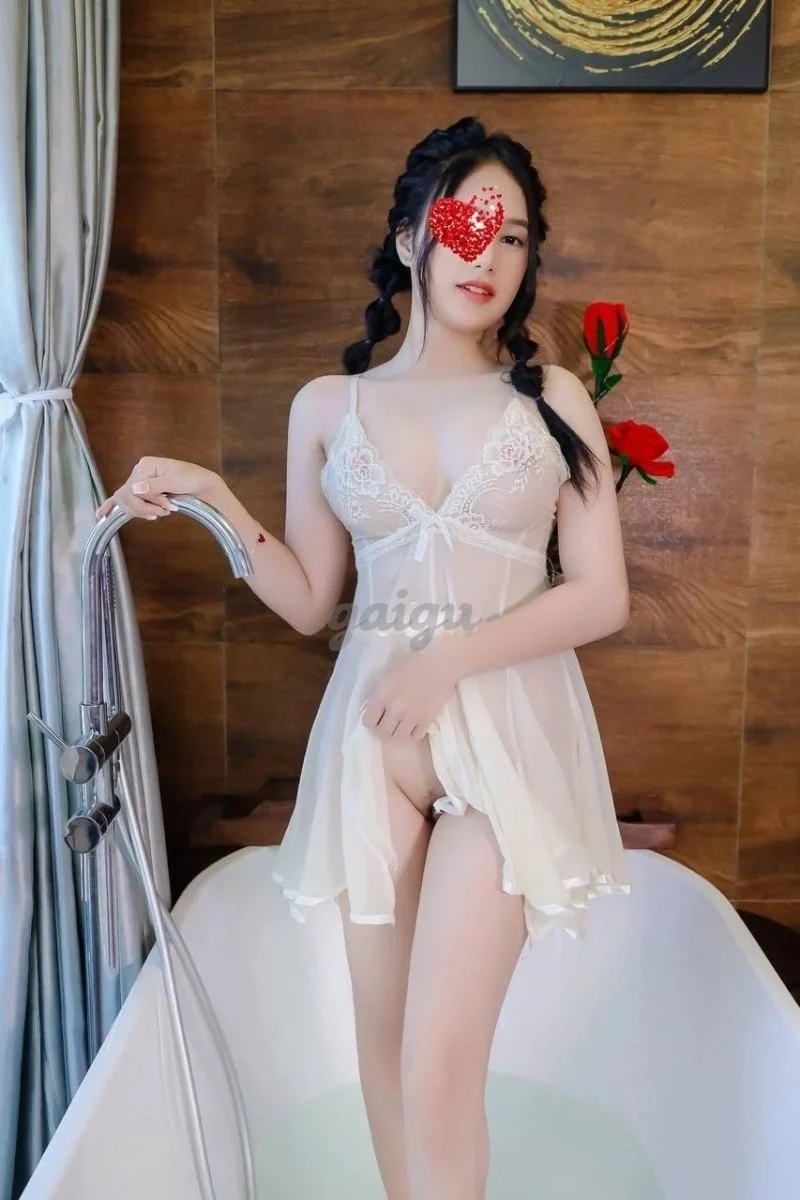 LINH NHI - GÁI GỌI - NGOAN HIỀN CHIỀU KHÁCH - KÈN SÁO CHUYÊN NGHIỆP - ĐỈNH CAO TÌNH DỤC