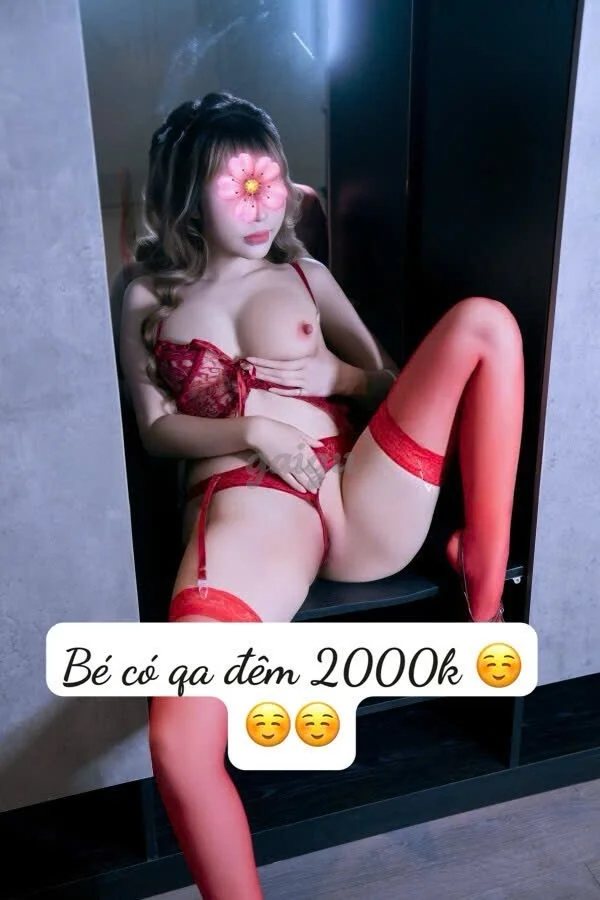 BÉ MÌ TÔM