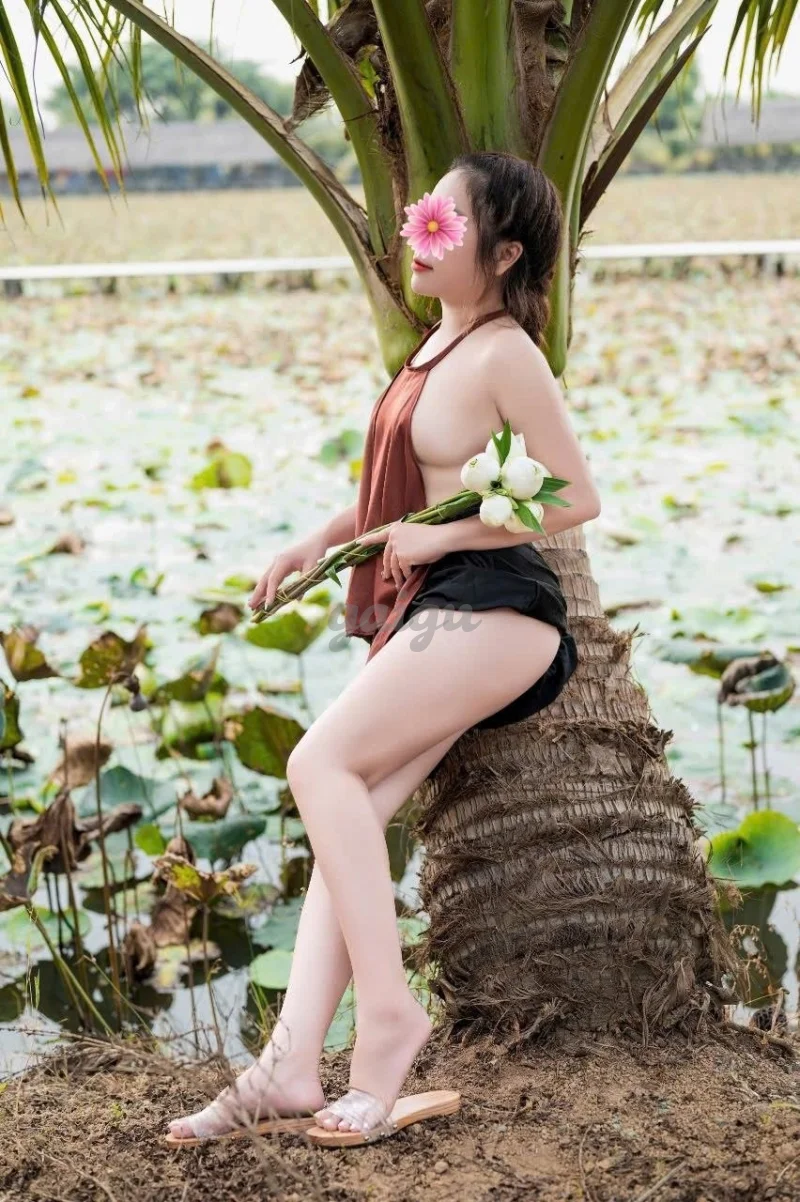 Thỏa Mãn Sung Sướng Cùng Em Hà My