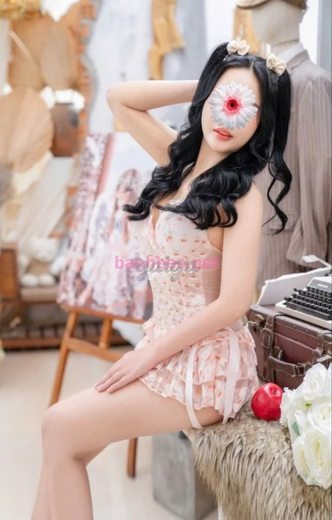 Gia Hân BaBy - Mặt Xinh Dáng Đẹp Làm Tình Ngất Ngây