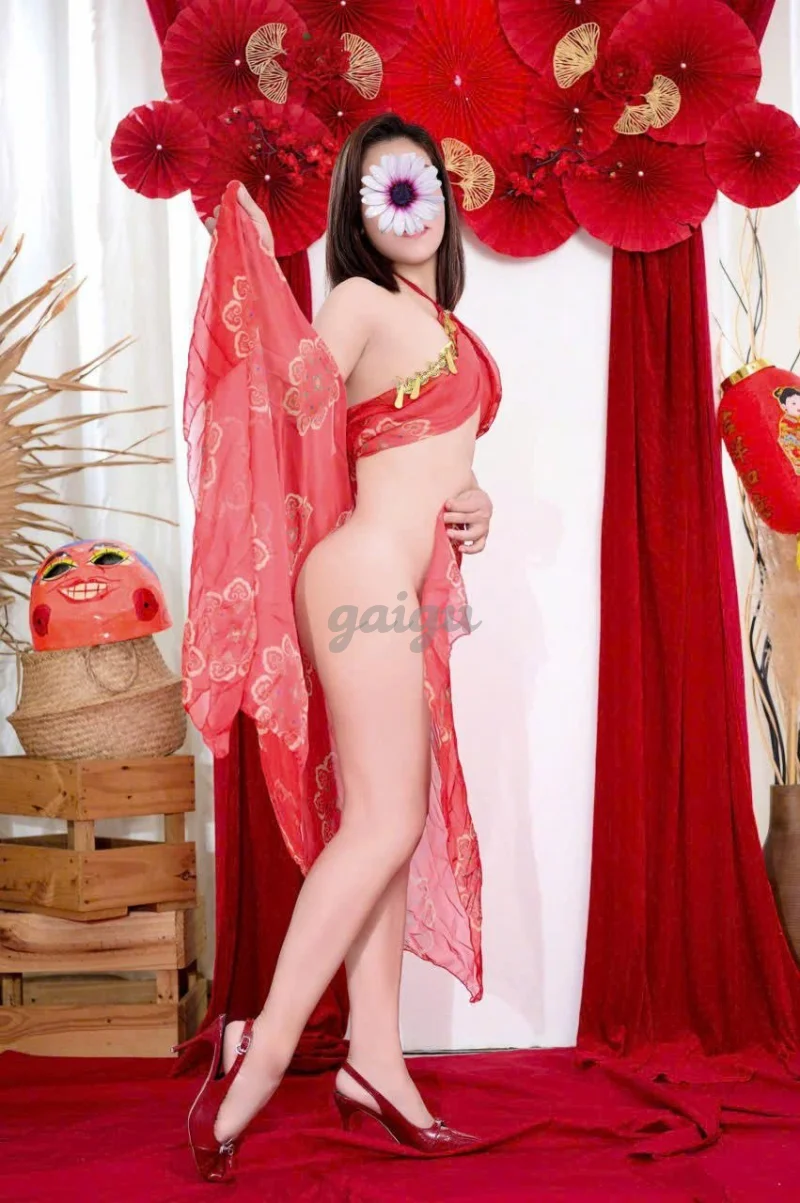 Đan Trinh - Gái Dâm Chiều Khách Số 1