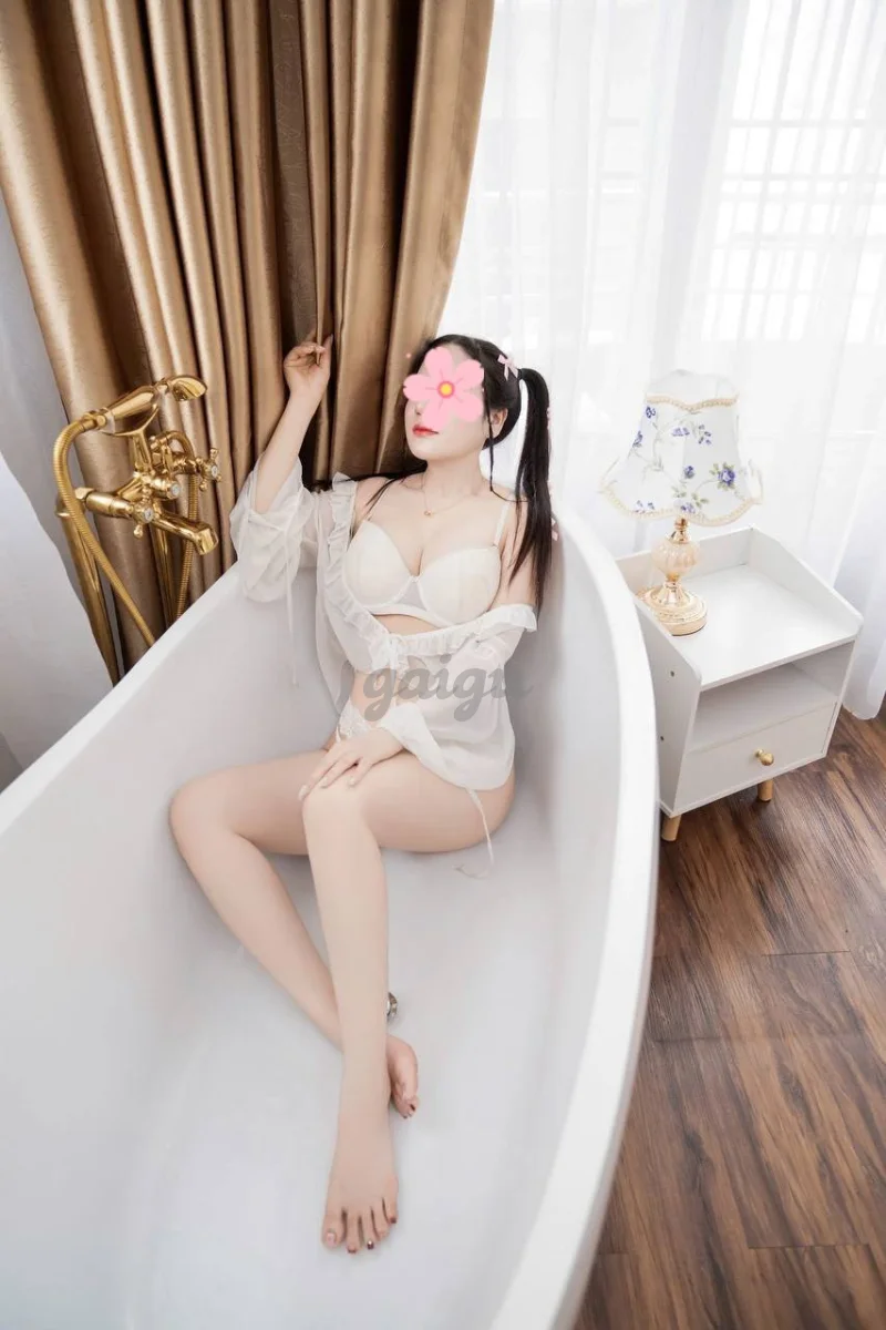 Linh Rim ❤️ HÀNG NGON SIÊU DÂM ❤️ DÁNG CHUẨN DA TRẮNG ❤️ HỒNG HÀO SIÊU TÌNH CẢM
