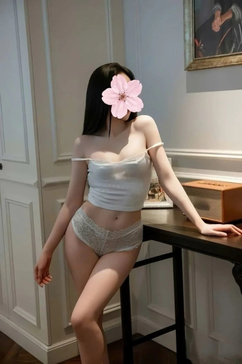 SONG THƯ-CÔ GÁI CÓ NỤ CƯỜI NGỌT NGÀO-DA TRẮNG DÁNG ĐẸP-VÚ BÍM TUYỆT VỜI RẤT TÌNH CẢM VÀ NGOAN CHIỀU