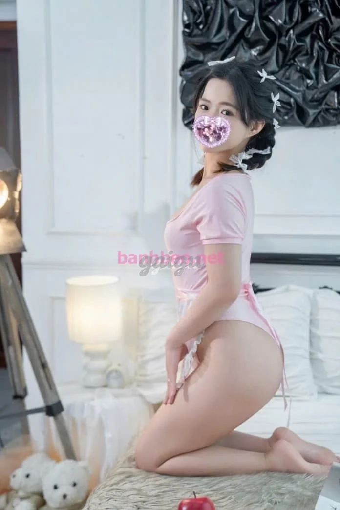 ❤️NGỌC TRINH❤️ CÔ BÉ ĂN HÀNG