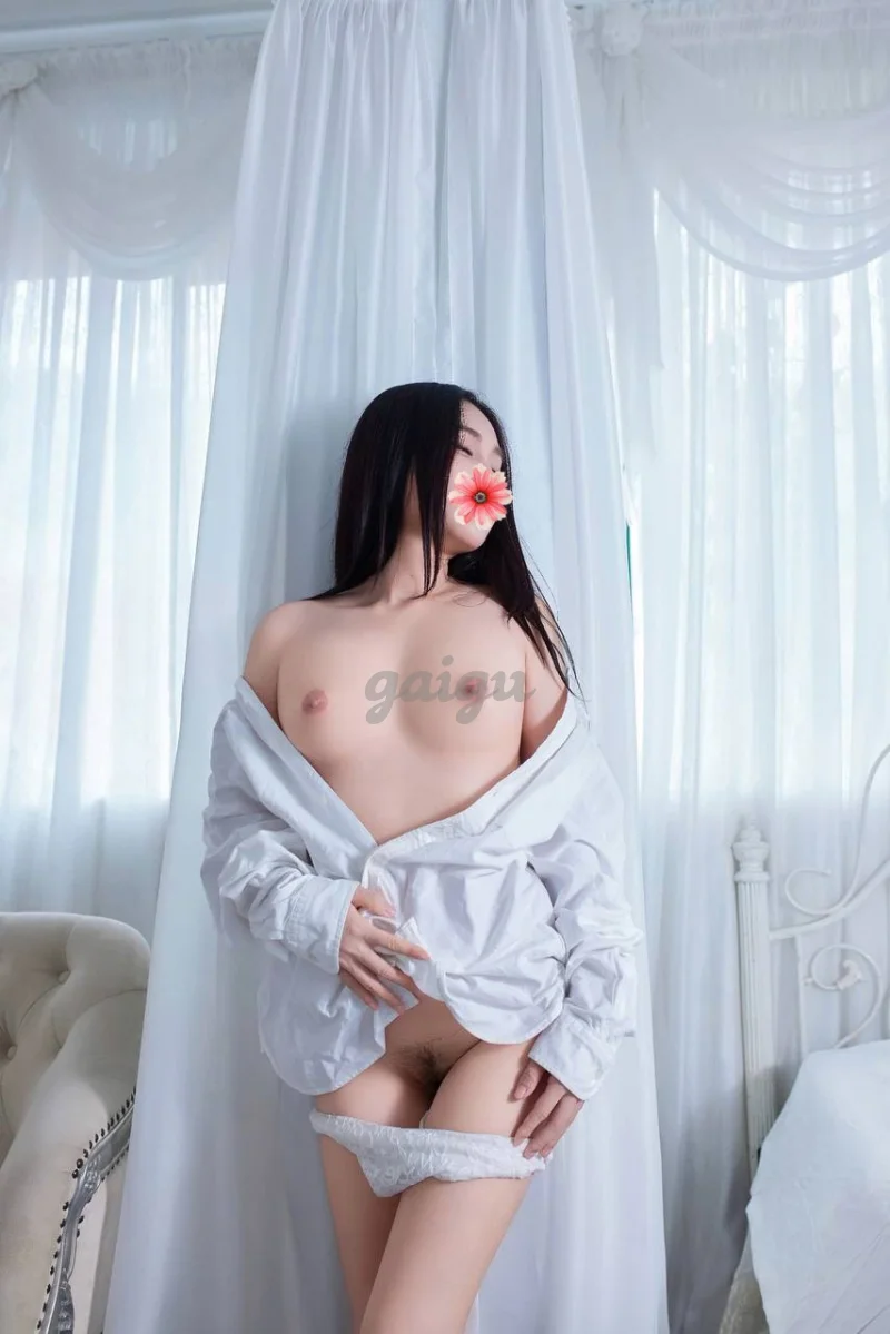 Bé Thảo Nhi - Lần Đầu Ra Mắt Sân Chơi, Dễ Thương Dễ Chìu Dễ Chịu