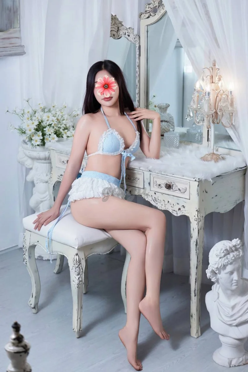 Bé Thảo Nhi - Lần Đầu Ra Mắt Sân Chơi, Dễ Thương Dễ Chìu Dễ Chịu