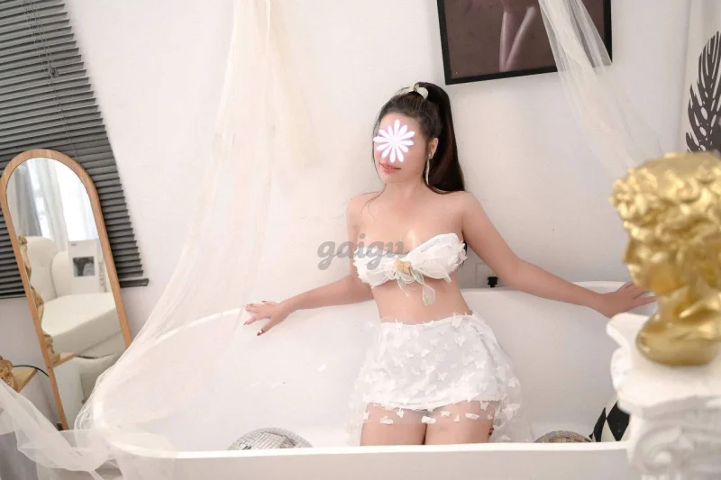 Ngọc Linh - Hàng Dâm Giá Ngon Cho Anh Em Sướng Tờ Rym