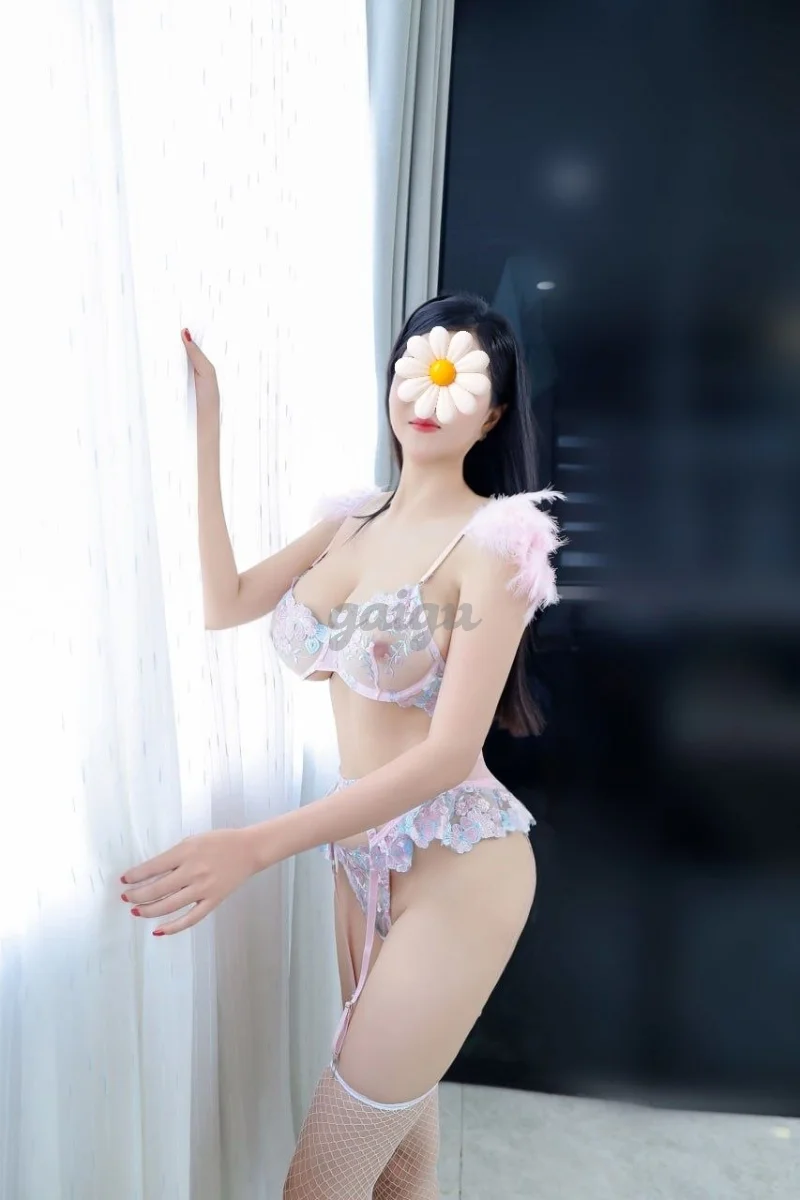 ❤️ HÀNG MỚI LÊN SÓNG❤️ BÉ THU THỦY XINH XẮN CHÂN DÀI VÚ BƯỚM RẤT KHÍT LÀM TÌNH BÚ LIẾM BAO PHÊ