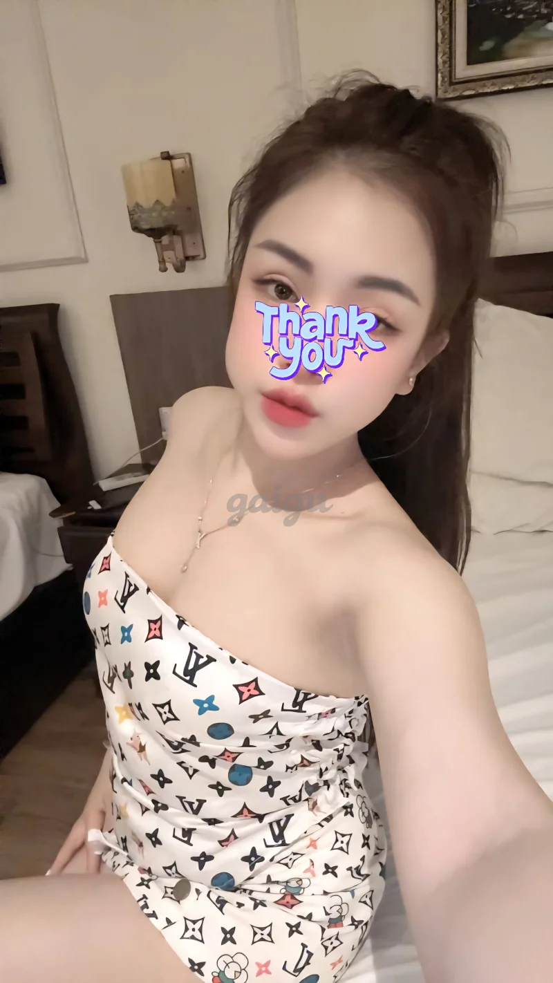 Bé Kẹo 2k3 Body chuẩn mẫu nóng bỏng hút hồn