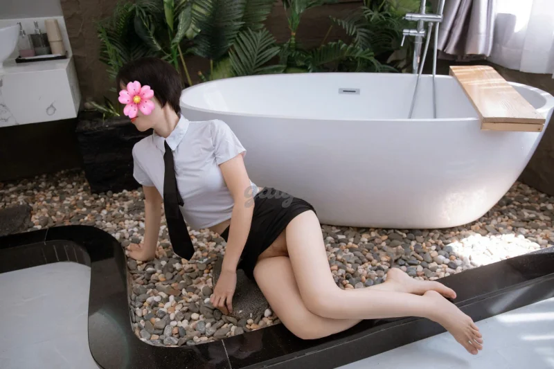 Y Y - XINH DÂM LÀM TÌNH CHUYÊN NGHIỆP