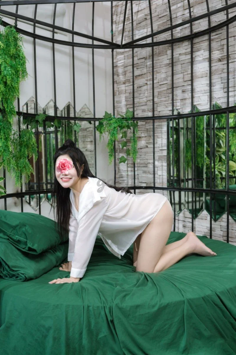 BÉ DỊU ⭐CÔ NÀNG CÁ TÍNH COSPLAY HẦU GÁI TIÊN CÔ GIÁNG TRẦN NGỌT NGÀO DỊU DÀNG
(BAO PHÒNG)