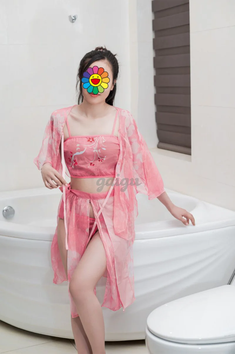 Thảo Tiên - Chiều Khách Ngọt Ngào Rất Ngoan