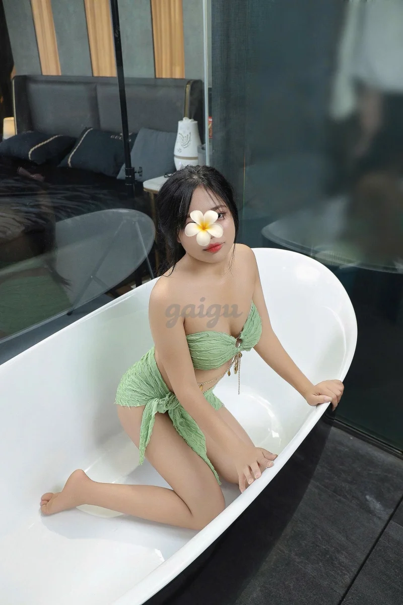 Thu Hoài - Teen 2K8 Vú To Mông Bự Audio Dâm