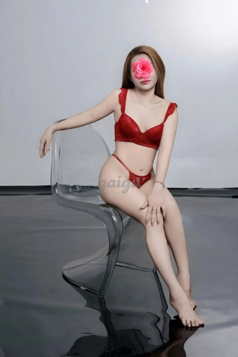 Xuka - Tê Tái Cùng Em Gái Xinh Tươi Ướt Át