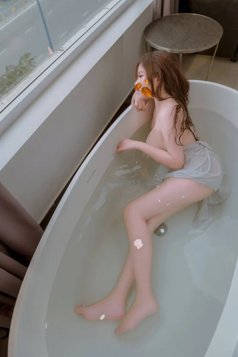 Trà - Girl Dâm Dễ Thương , Ngực To Mông Nảy , Doggy Bao Phê