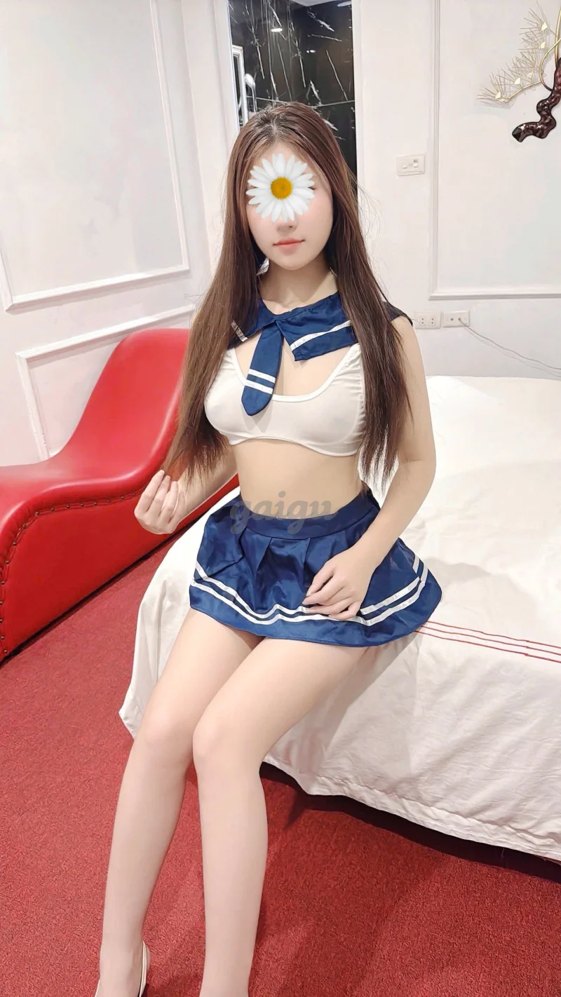 NEW BÊ XINH TRẮNG CAO XINH NGON