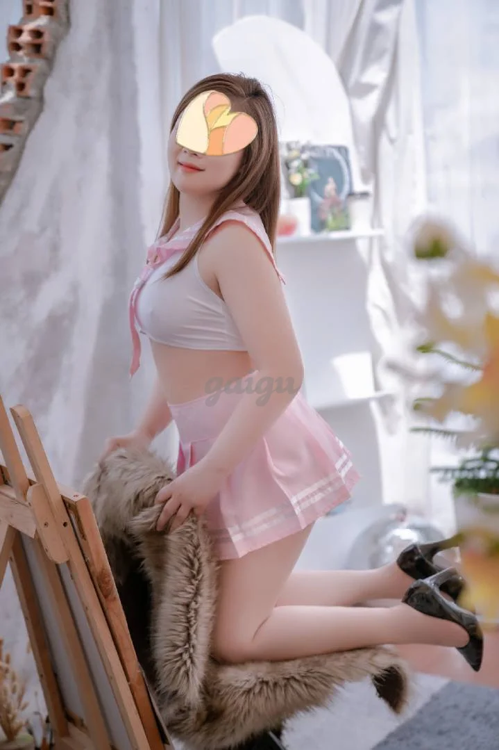 NGỌC NỮ -  HÀNG MỚI TINH - LÀM TÌNH NGHỆ THUẬT - CHIỀU KHÁCH HẾT MÌNH