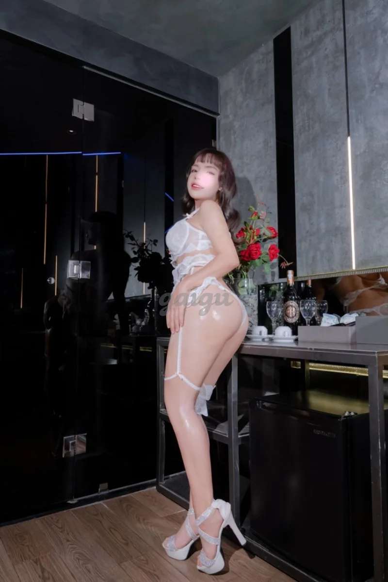 BÉ NGỌC ⭐VÚ CĂNG MỌNG NƯỚC 
BODY NGON REAL BÍM KHÍT RỊCH ƯỚT NHẸP SERVICES FULL