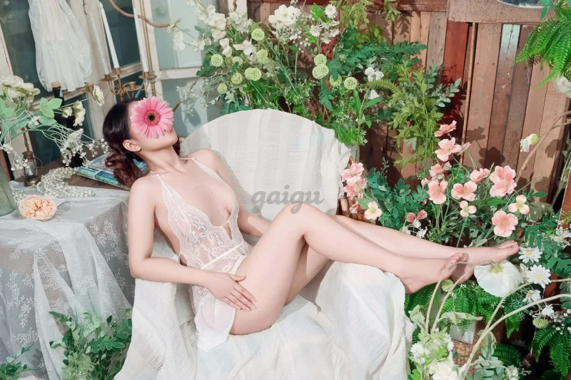 ❣️✨Tuệ Nhi❣️✨Trắng Trẻo - Sach Đẹp, chiều khách cực đỉnh - Bé nó có ship tận nơi