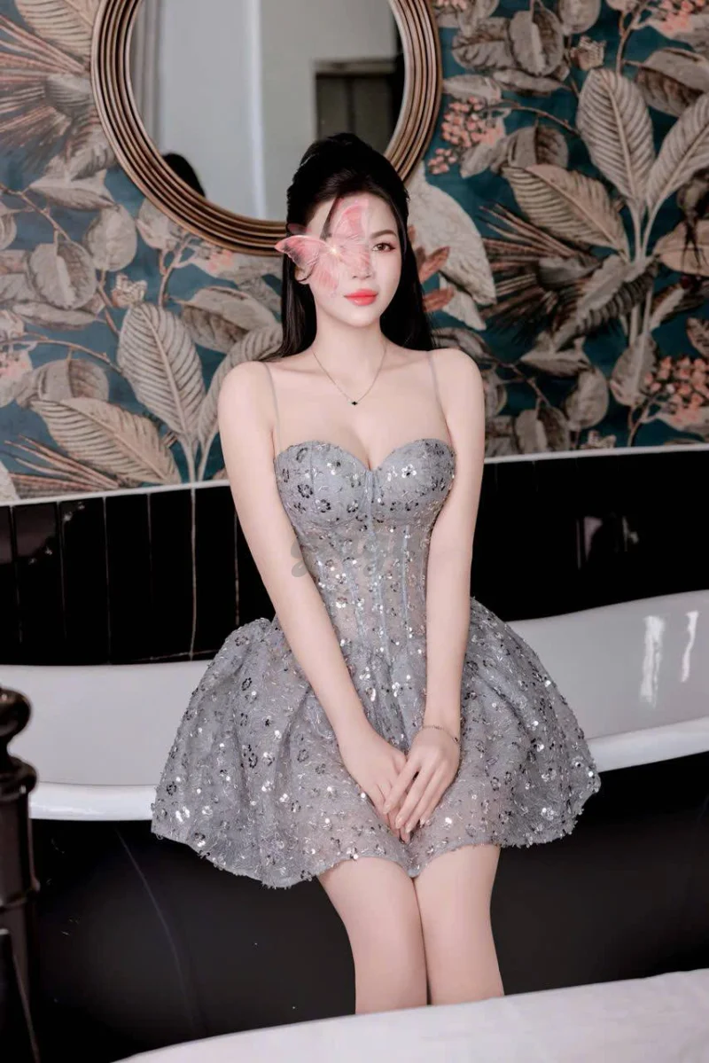 HÀ MY CHÂN DÀI 1m68 _ chuẩn mẫu mặt xinh _ thái độ ngoan yêu hàng họ nét căng_ có cosplay