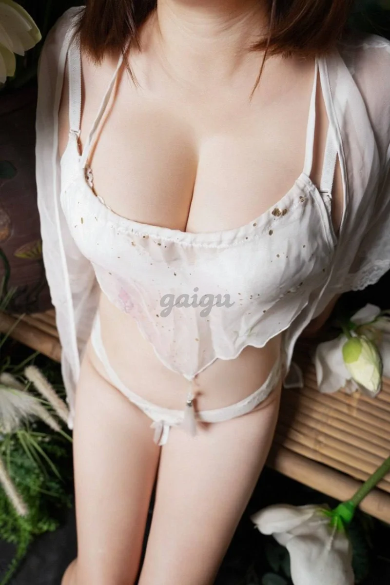 Thuỷ Tiên 💥 Gái Xinh Thân Hình Quyến Rũ