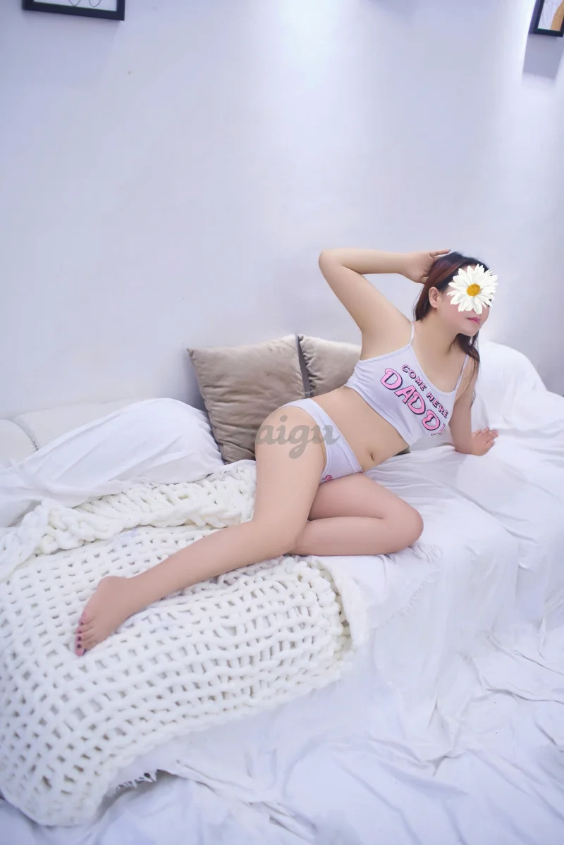 THÙY PHƯƠNG - DÁNG NUỘT QUYẾN RŨ - VÚ TO BÍM CỰC KHÍT - NGOAN HIỀN CHIỀU KHÁCH - BÚ MÚT ĐÁ CÀ ĐỈNH