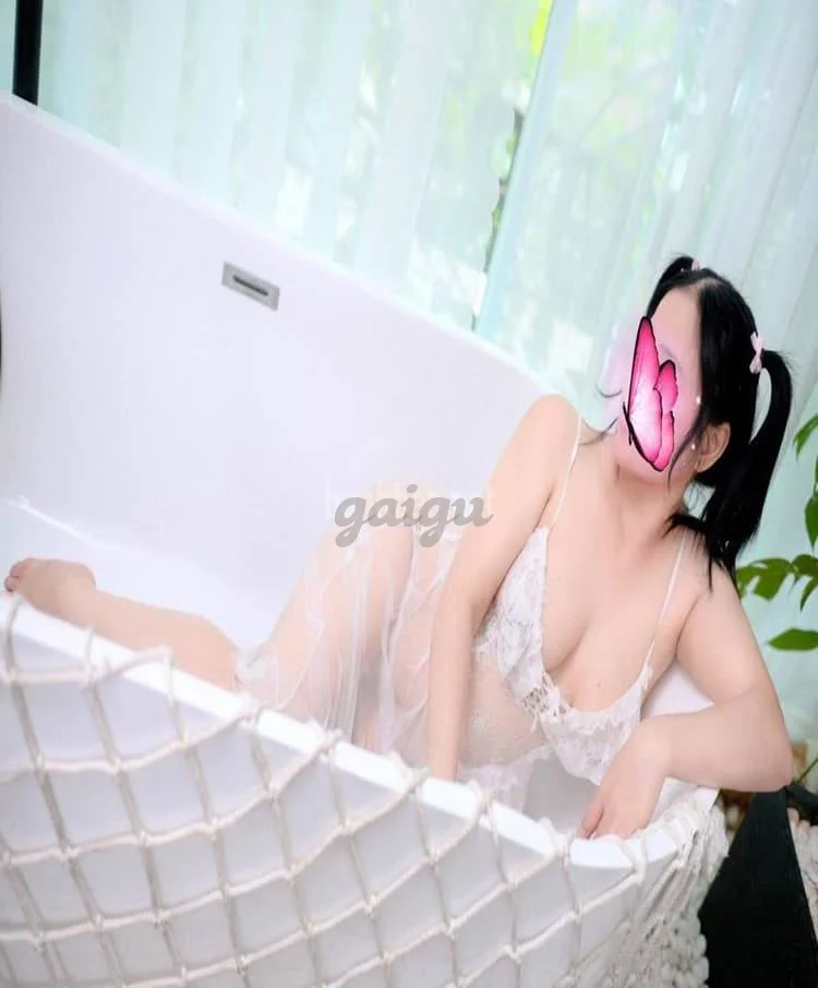 GÁI DÂM TUYẾT MAI-PHỤC VỤ CHIỀU KHÁCH NHƯ THƯỢNG ĐẾ LÀM TÌNH BAO PHÊ Ngon bổ rẻ