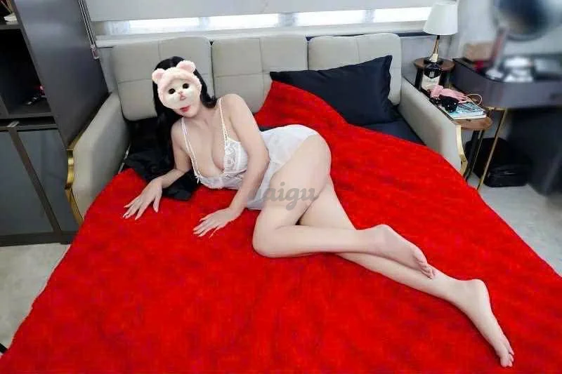 NGỌC BÍCH NGƯỜI TÌNH DÂM ĐÃNG GẦM CAO MÁY THOÁNG FULL DỊCH VỤ